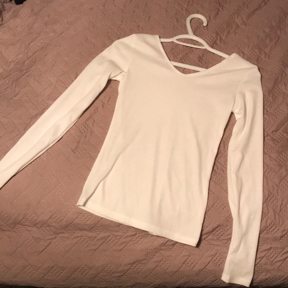 long sleeve while shirt